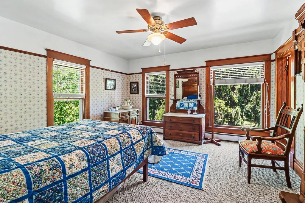 4539 S Lakeshore Drive Summit Township MI 49431