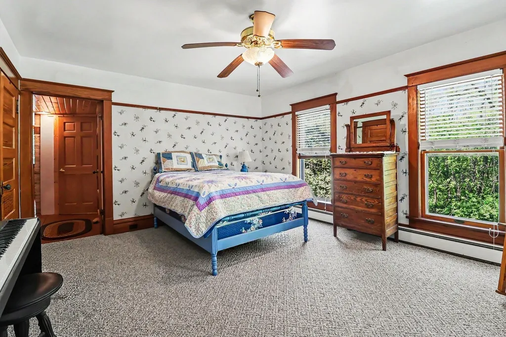 4539 S Lakeshore Drive Summit Township MI 49431