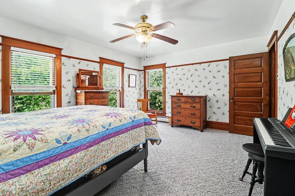 4539 S Lakeshore Drive Summit Township MI 49431
