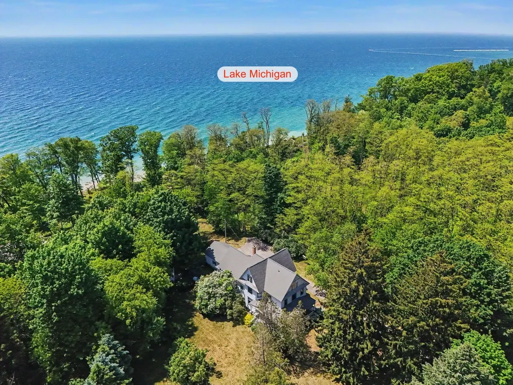 4539 S Lakeshore Drive Summit Township MI 49431