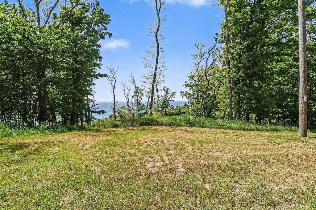 4539 S Lakeshore Drive Summit Township MI 49431