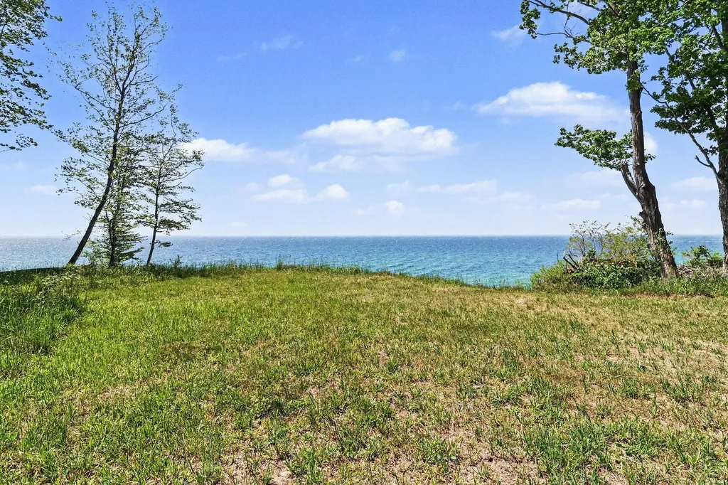 4539 S Lakeshore Drive Summit Township MI 49431