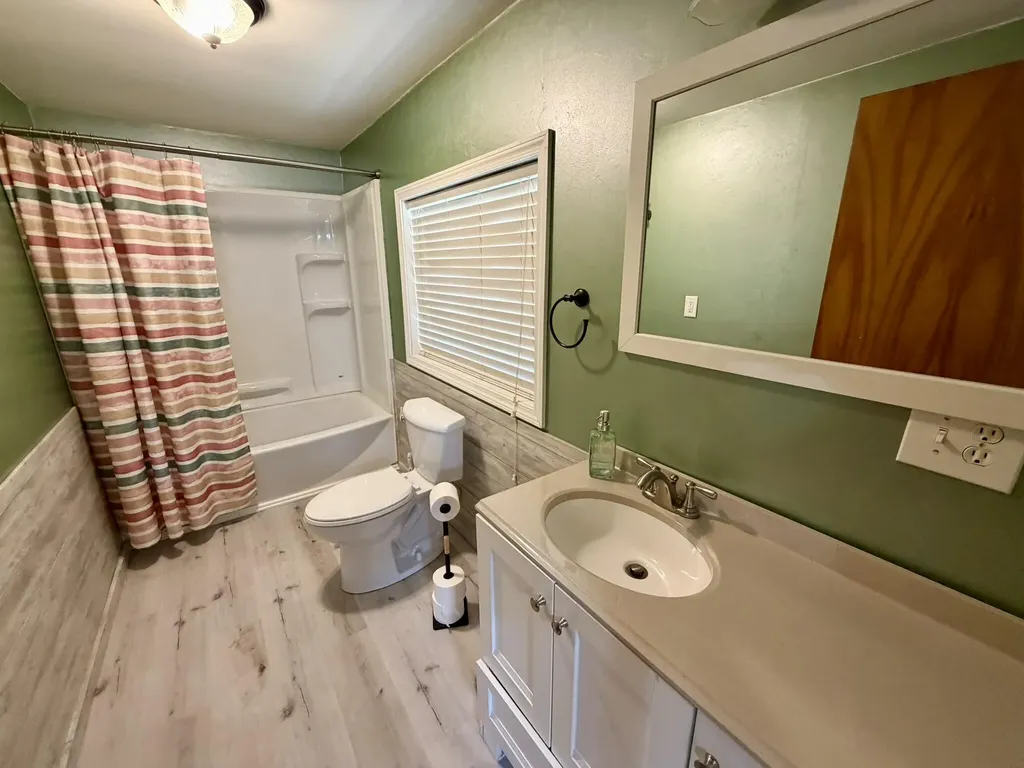 22533 Hoxeyville Norman Township MI 49689