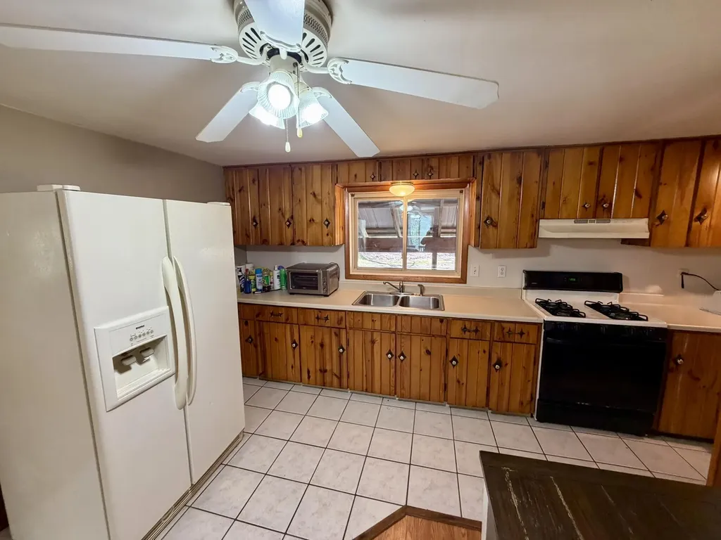 22533 Hoxeyville Norman Township MI 49689