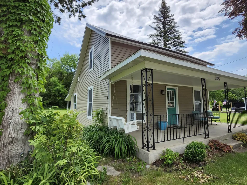 205 S Columbia Avenue Scottville City MI 49454