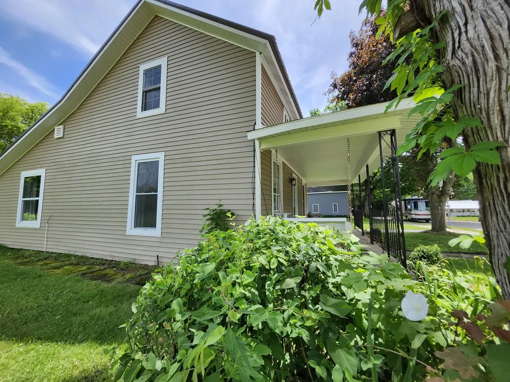 205 S Columbia Avenue Scottville City MI 49454