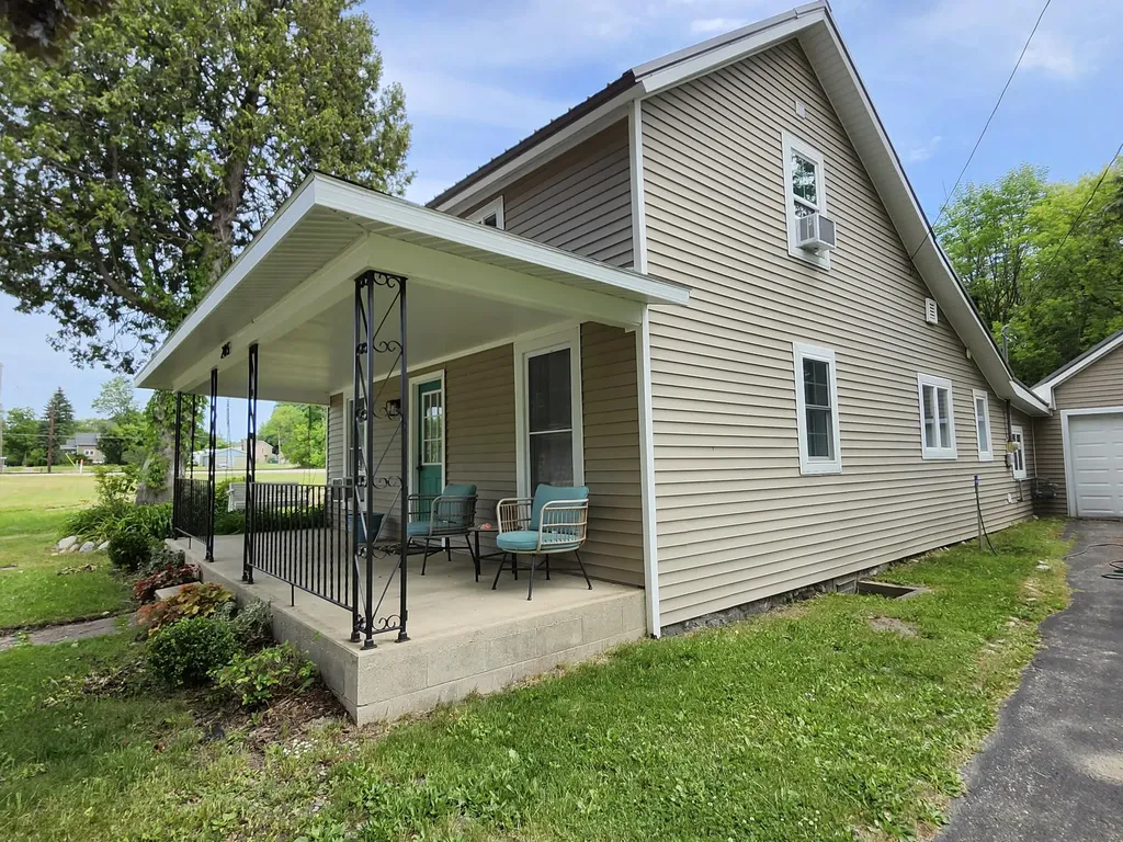 205 S Columbia Avenue Scottville City MI 49454