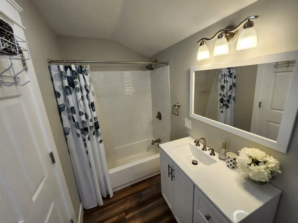 205 S Columbia Avenue Scottville City MI 49454