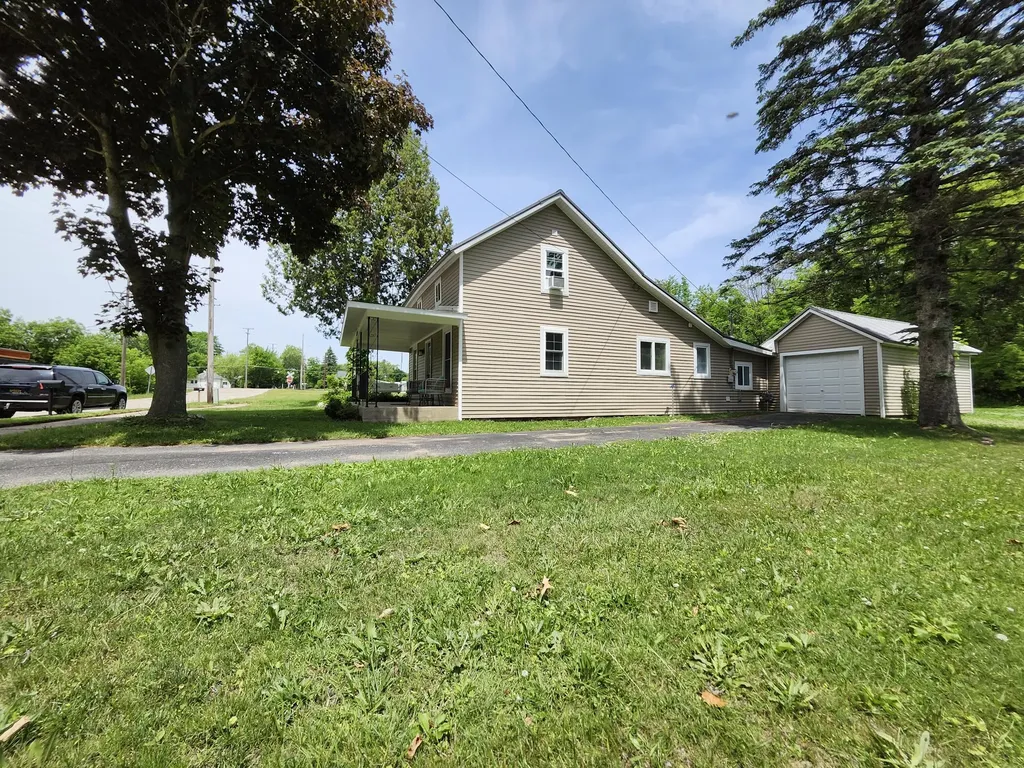205 S Columbia Avenue Scottville City MI 49454