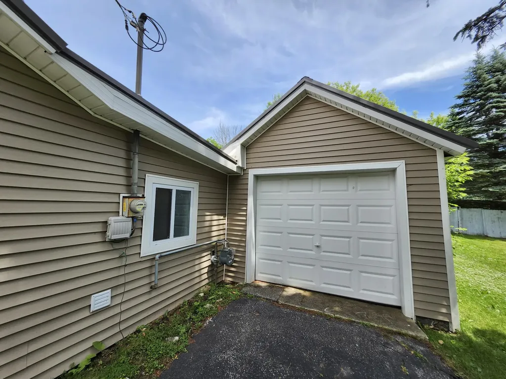 205 S Columbia Avenue Scottville City MI 49454