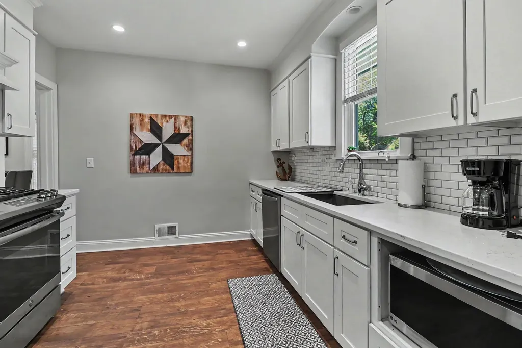 382 E 3rd Street Pentwater Village MI 49449