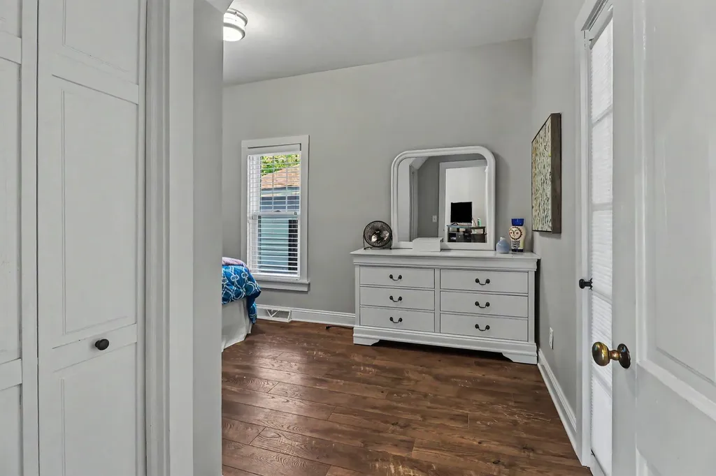 382 E 3rd Street Pentwater Village MI 49449