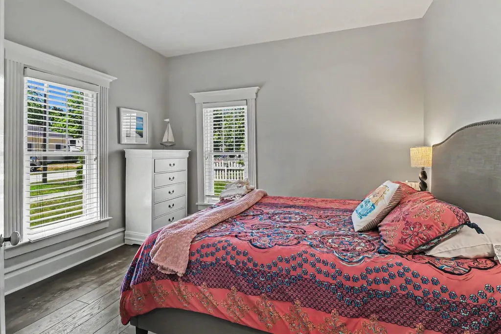 382 E 3rd Street Pentwater Village MI 49449
