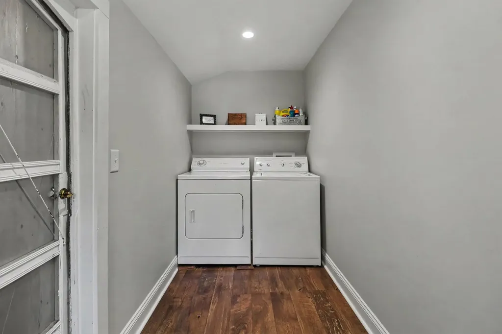 382 E 3rd Street Pentwater Village MI 49449