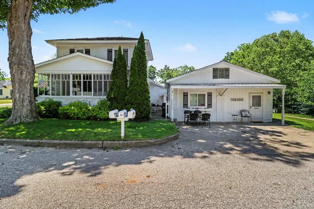 382 E 3rd Street Pentwater Village MI 49449