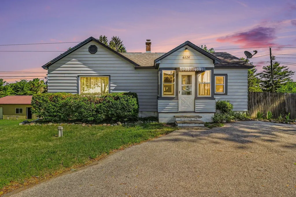 6520 W Johnson Road Benona Township MI 49455