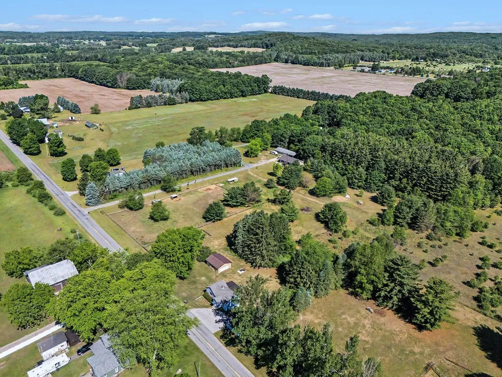 6520 W Johnson Road Benona Township MI 49455
