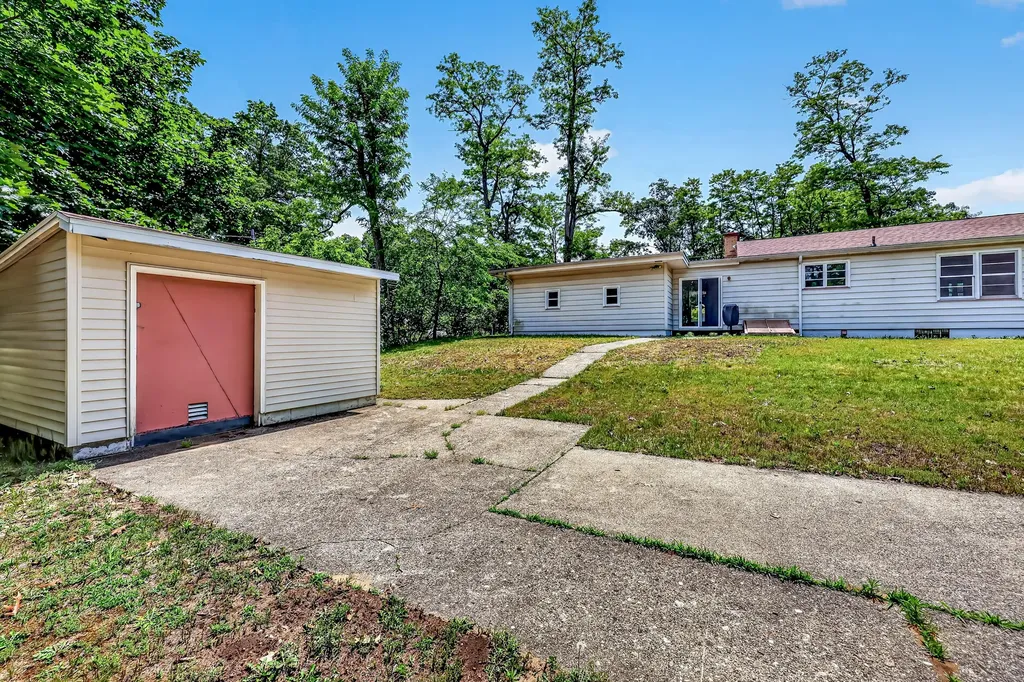 4214 W White Lake Drive Whitehall City MI 49461