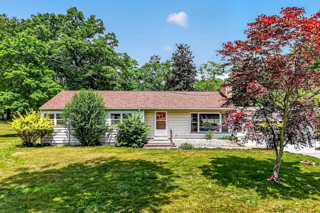 4214 W White Lake Drive Whitehall City MI 49461