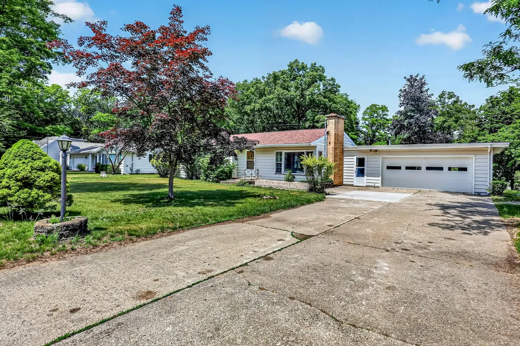 4214 W White Lake Drive Whitehall City MI 49461