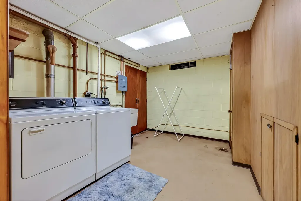 4214 W White Lake Drive Whitehall City MI 49461