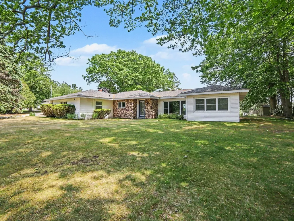 1358 N Lakeshore Drive Hamlin Township MI 49431