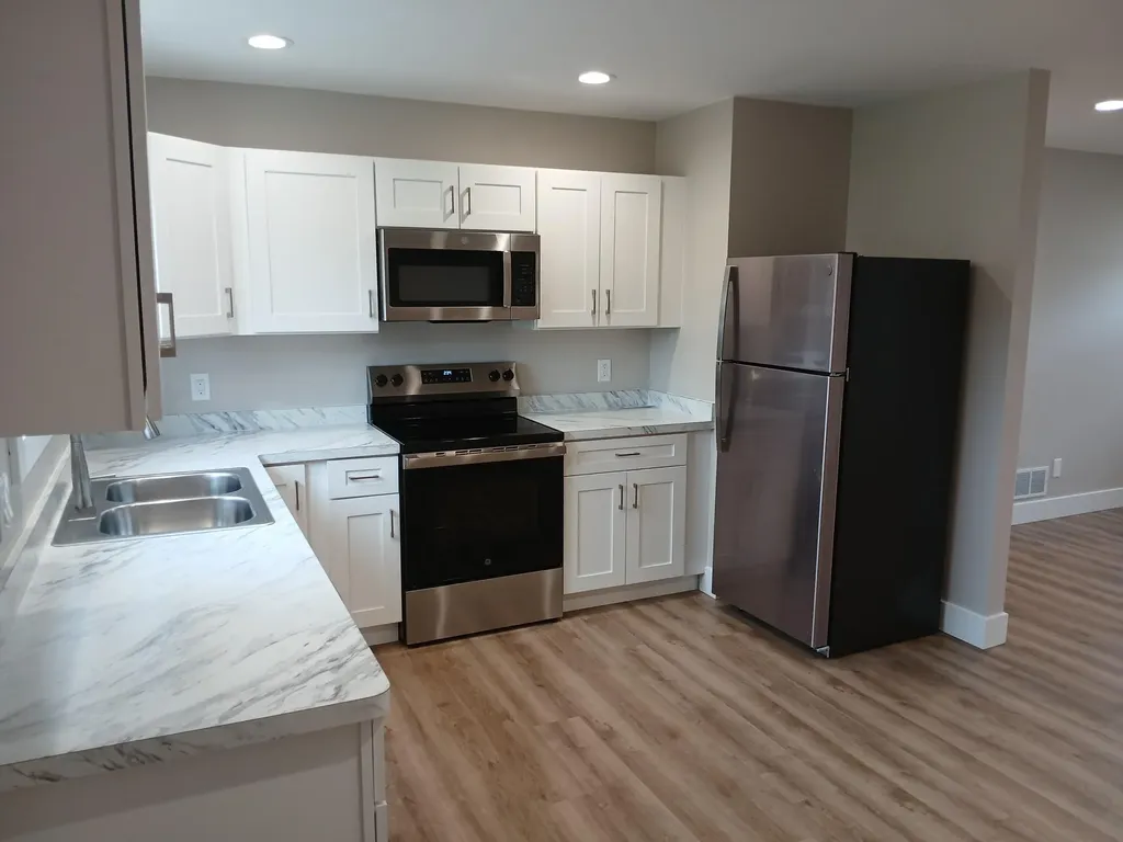 208 Taylors Court Scottville City MI 49454