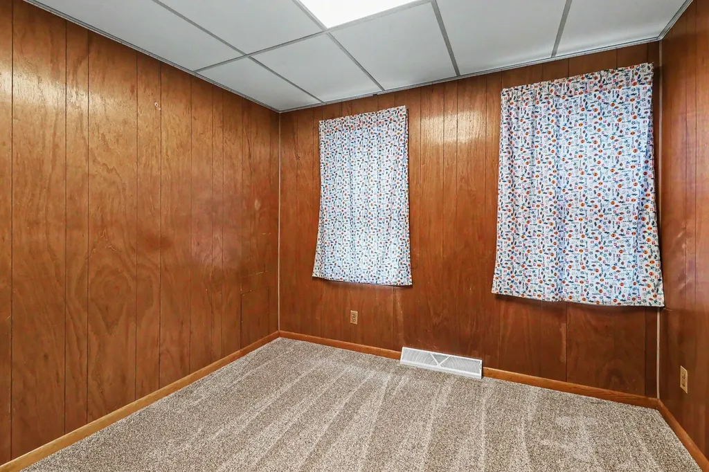 286 3rd Street Manistee City MI 49660