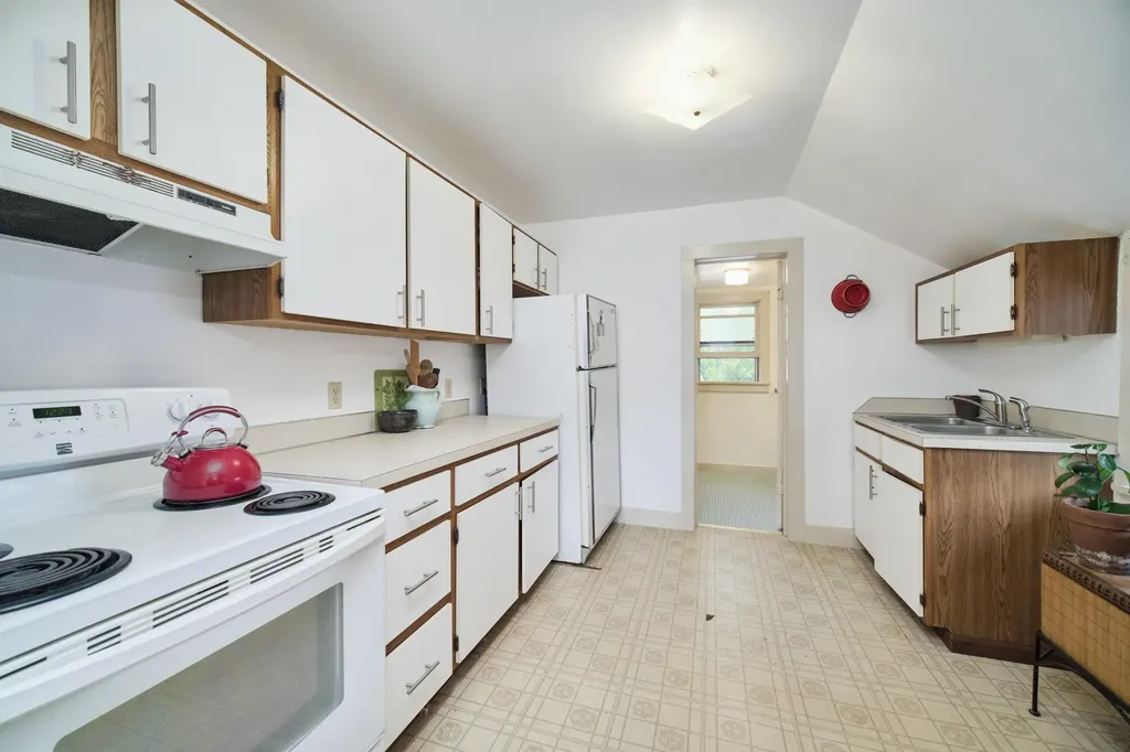 244 5th Street Manistee City MI 49660