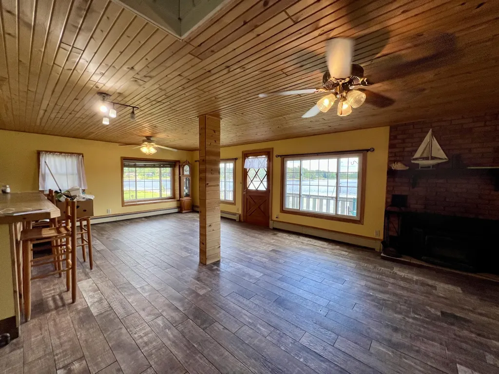 7832 E Us Highway 10 Branch Township MI 49402