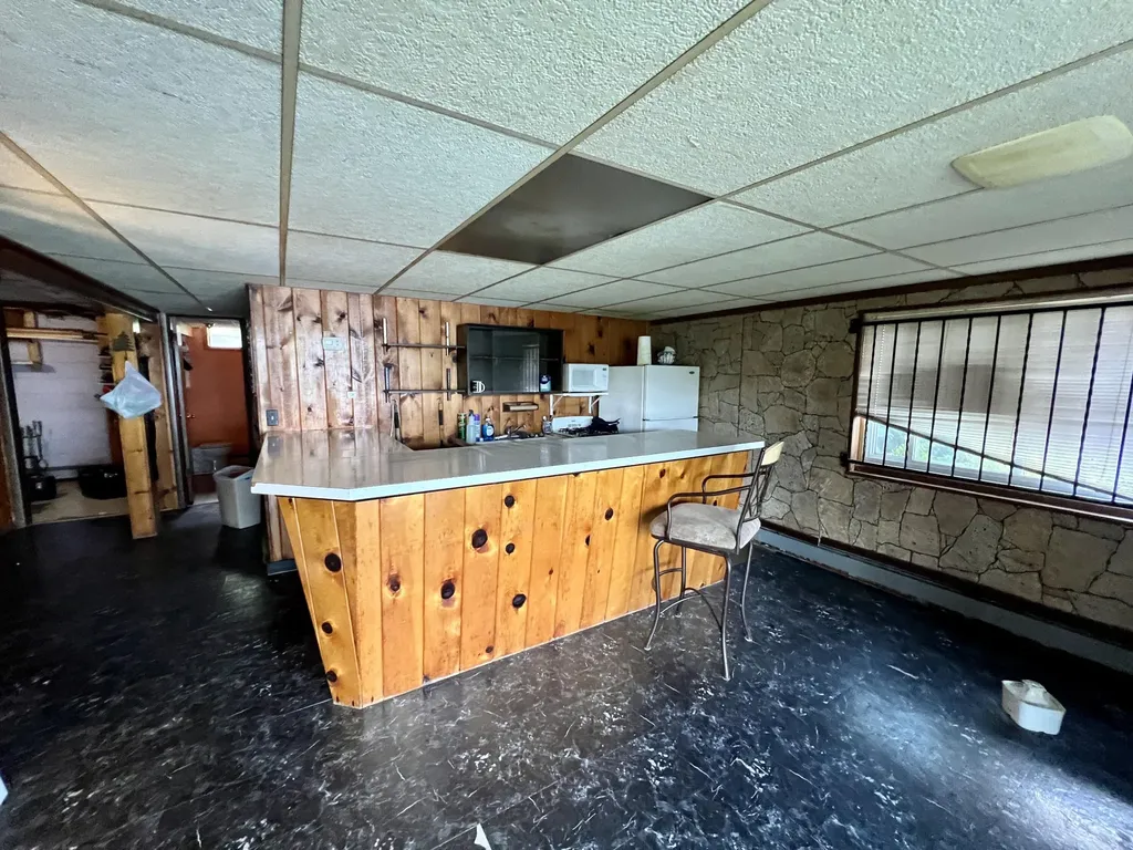 7832 E Us Highway 10 Branch Township MI 49402