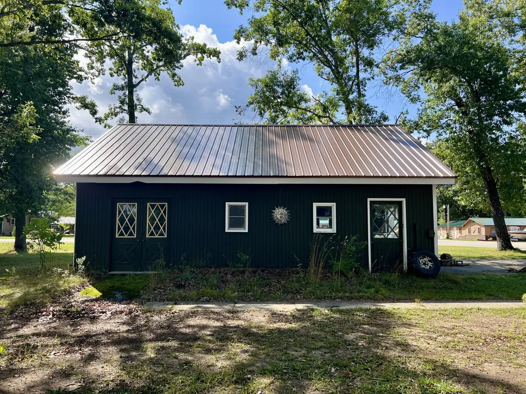 7832 E Us Highway 10 Branch Township MI 49402