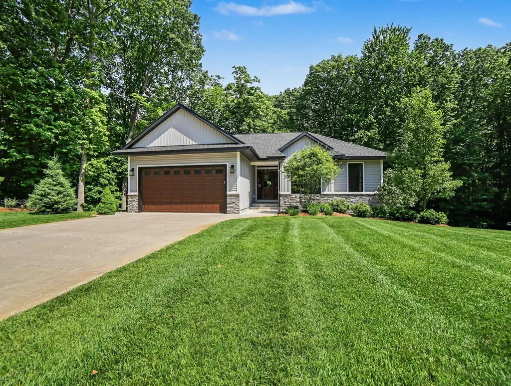 5451 Breckenridge Drive Hamlin Township MI 49431