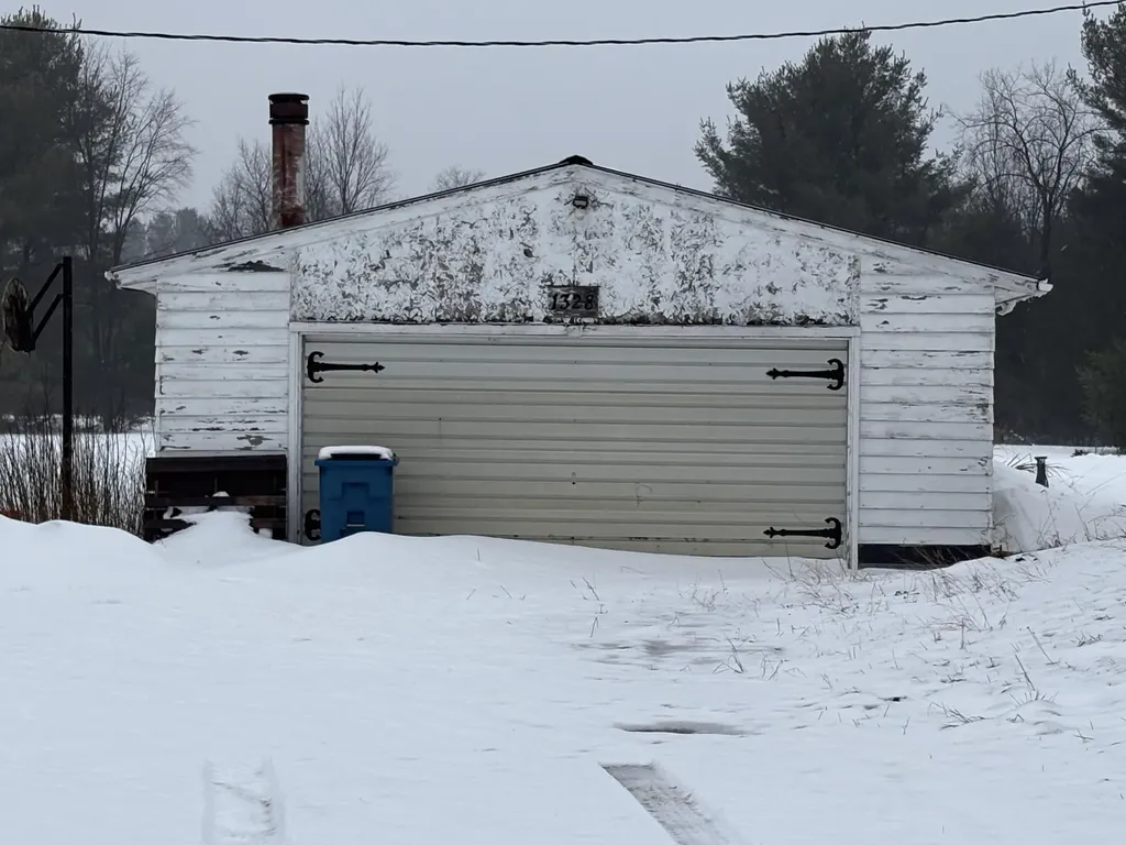 1328 W Sugar Grove Road Victory Township MI 49454