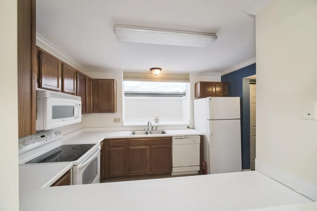 317 5th Avenue Manistee City MI 49660
