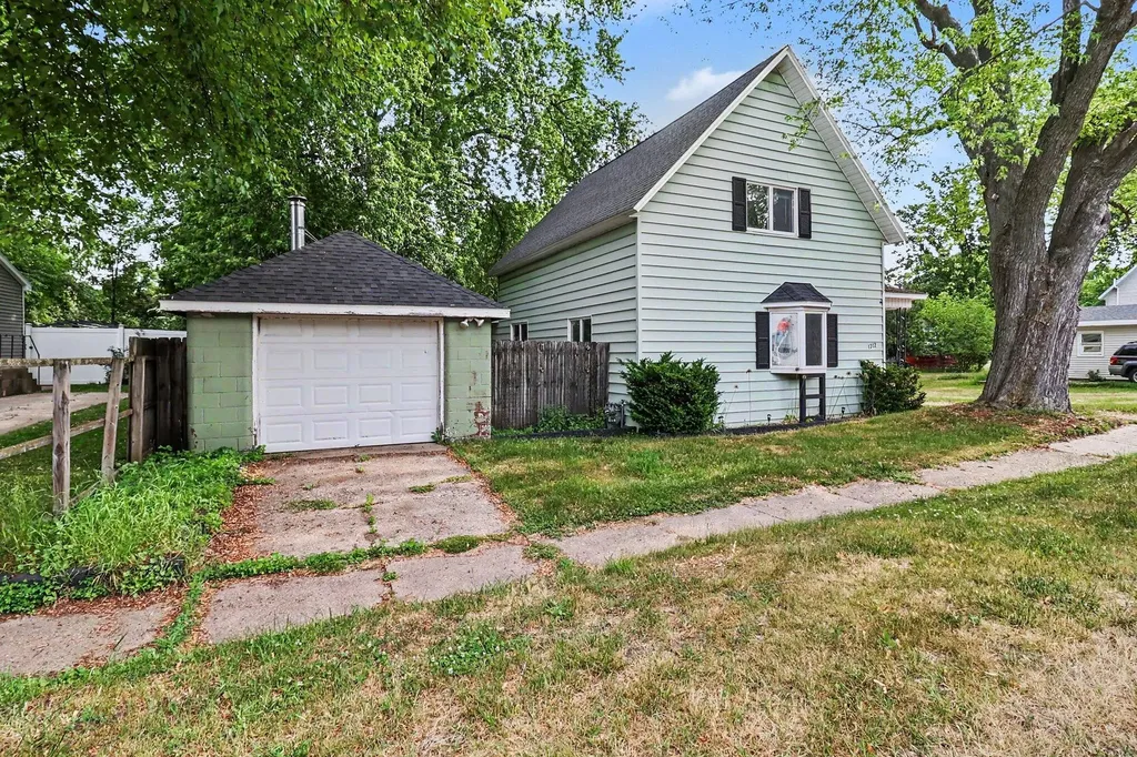 1212 24th Street Filer Charter Township MI 49660