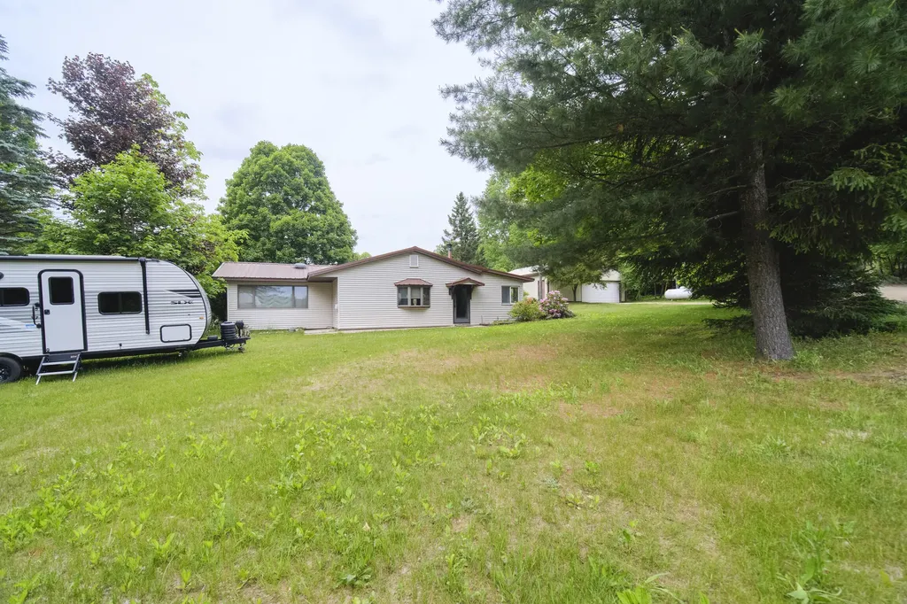 6712 Lumley Road Pleasanton Township MI 49614