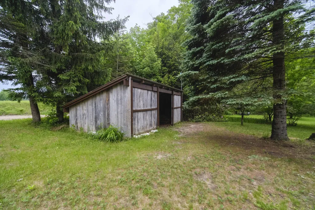 6712 Lumley Road Pleasanton Township MI 49614