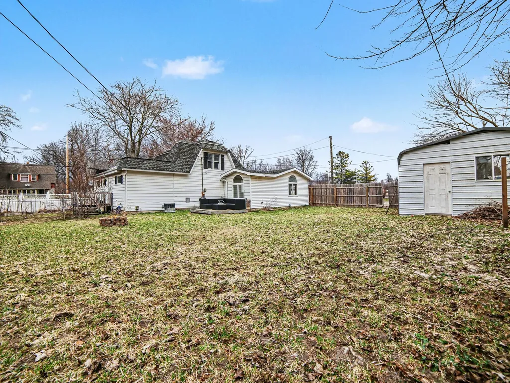 523 E Main Street Hart City MI 49420