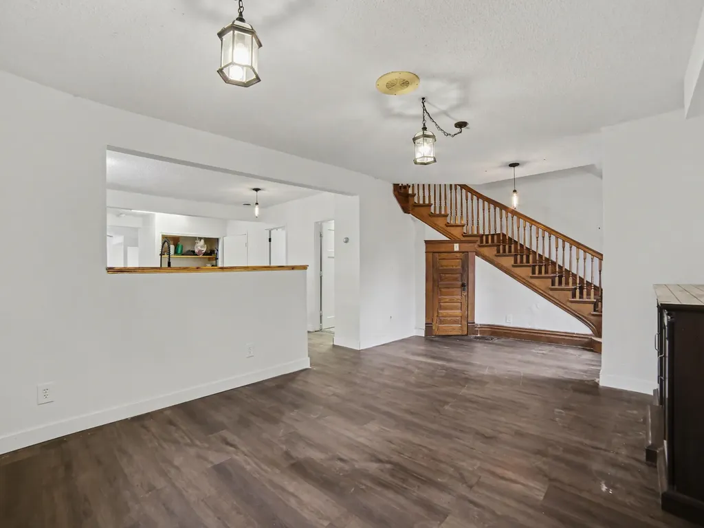 523 E Main Street Hart City MI 49420