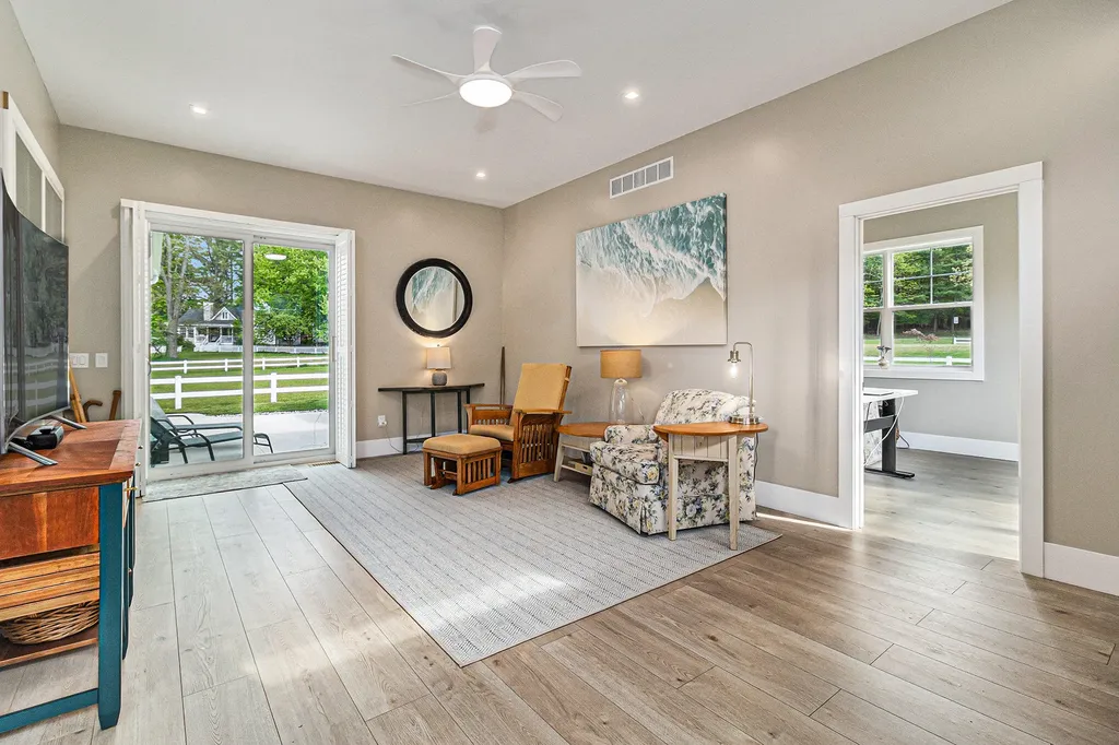 5407 W Sioux Road Pentwater Township MI 49449