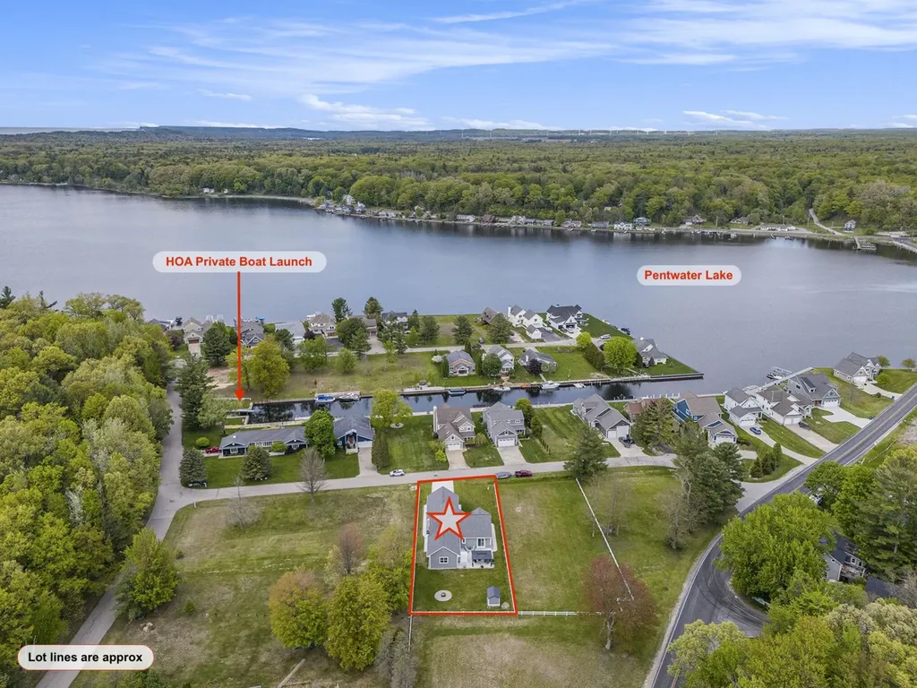 5407 W Sioux Road Pentwater Township MI 49449