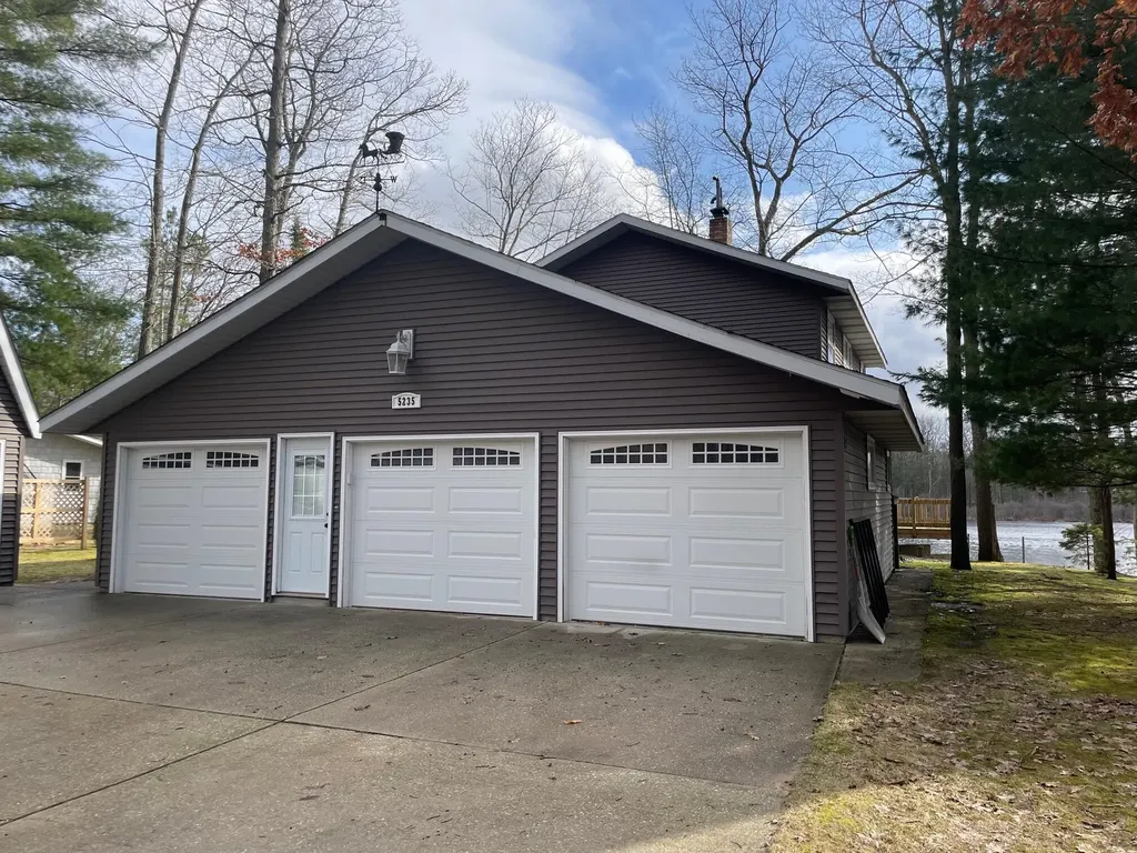 5235 N Waite Drive Sauble Township MI 49644