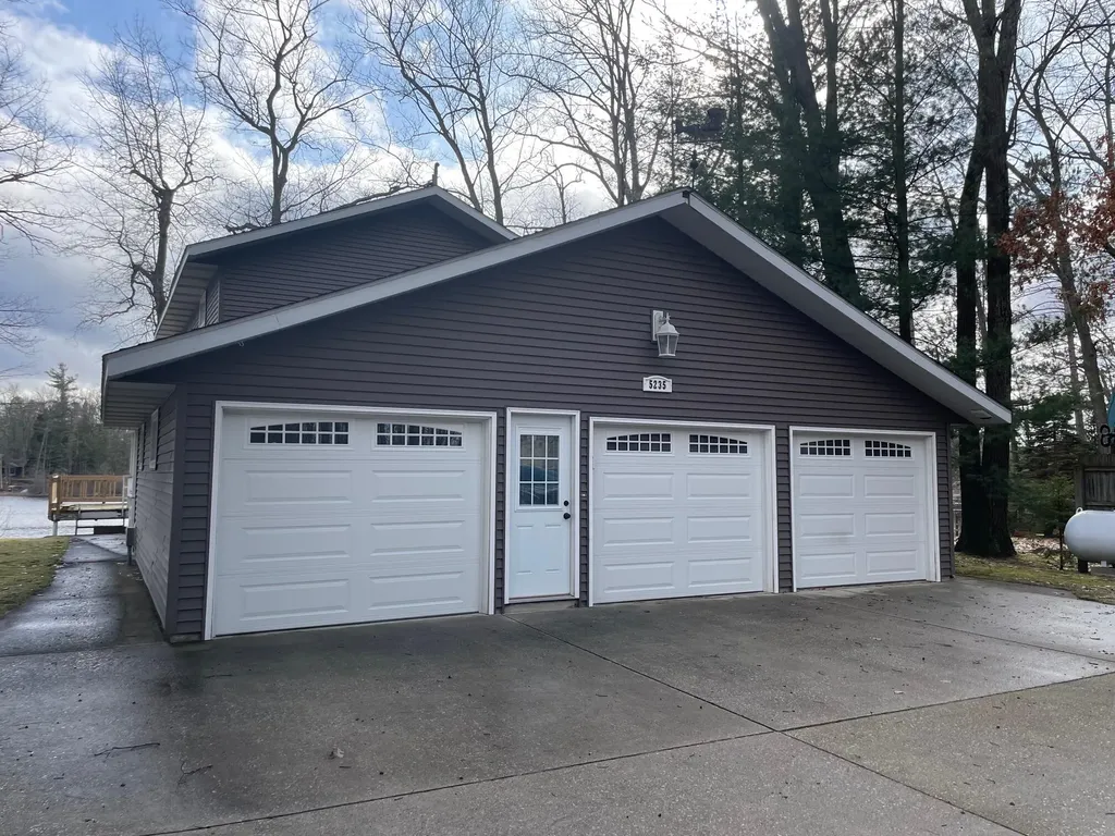5235 N Waite Drive Sauble Township MI 49644