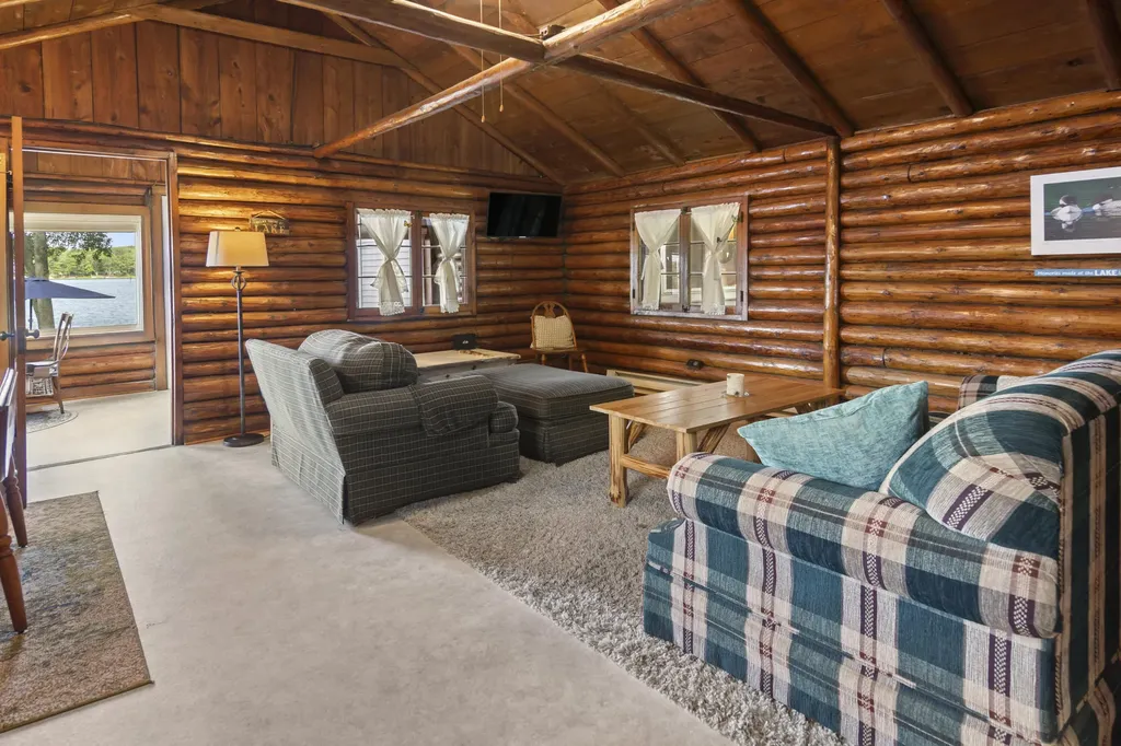 19116 Kenny Drive Unknown City MI 49307