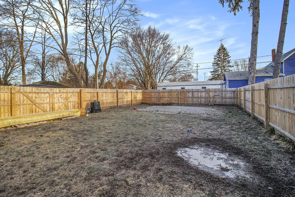 122 W State Street Scottville City MI 49454