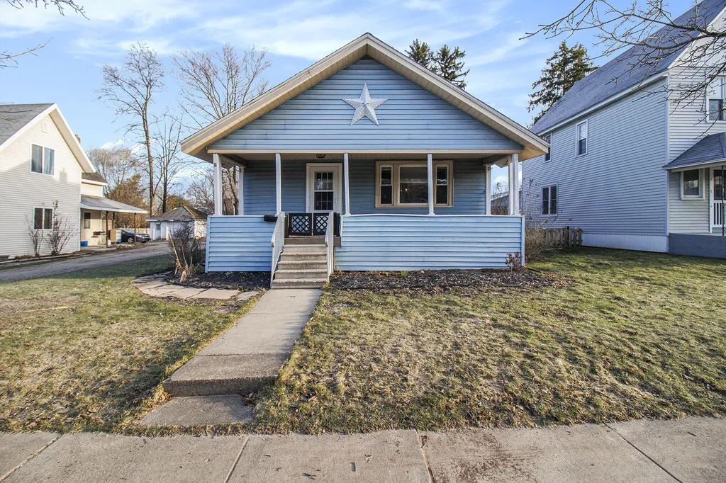 122 W State Street Scottville City MI 49454