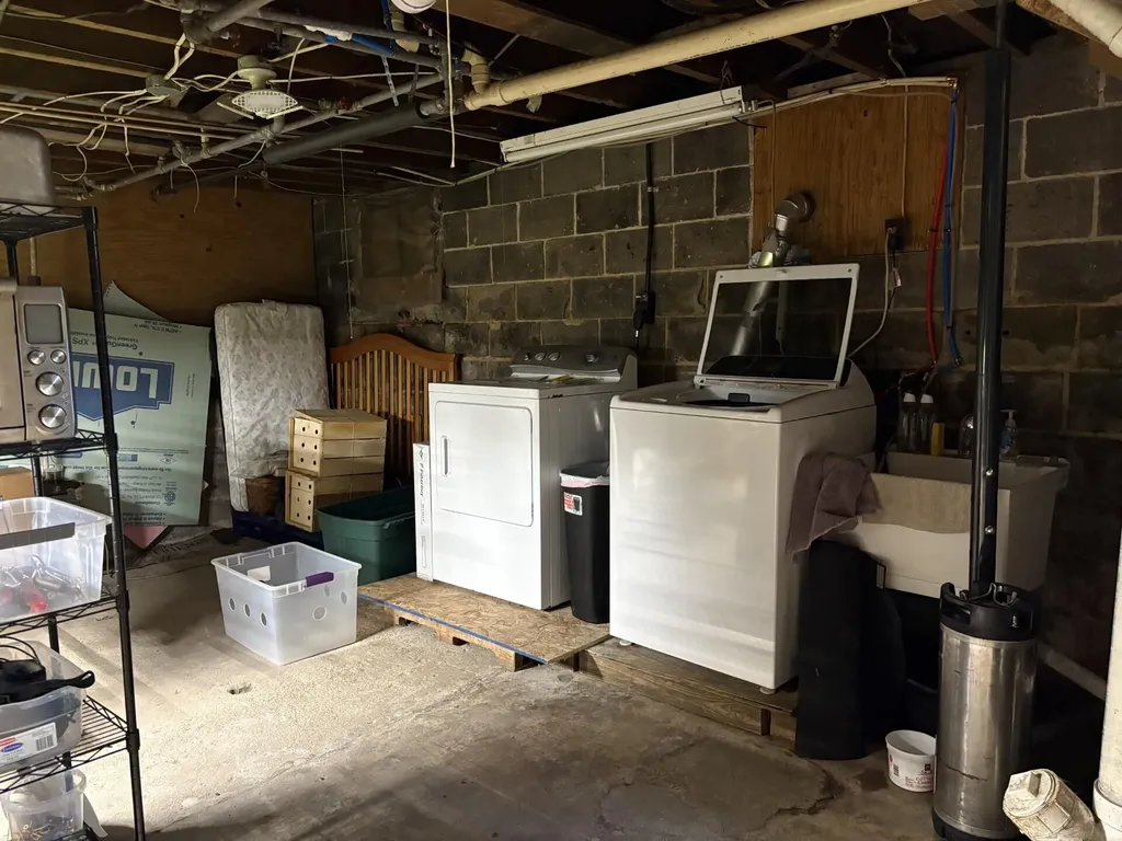 122 W State Street Scottville City MI 49454