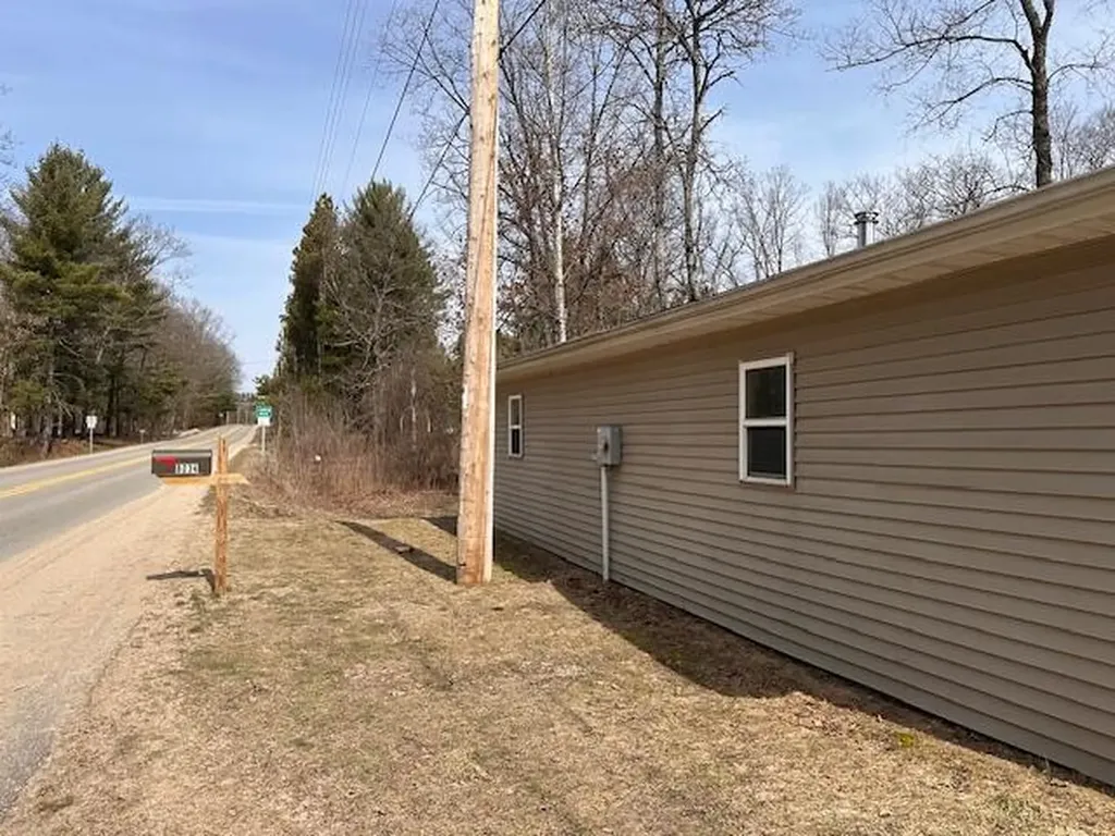 8034 N Johnson Road Elk Township MI 49644