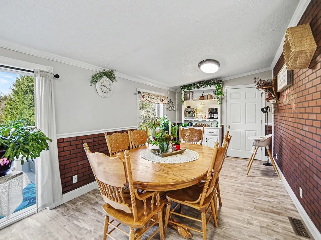 1799 E U.s. 10 Custer Township MI 49405